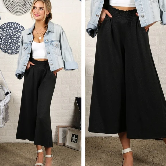 Smocked waist gaucho pants black - Picture 1 of 3